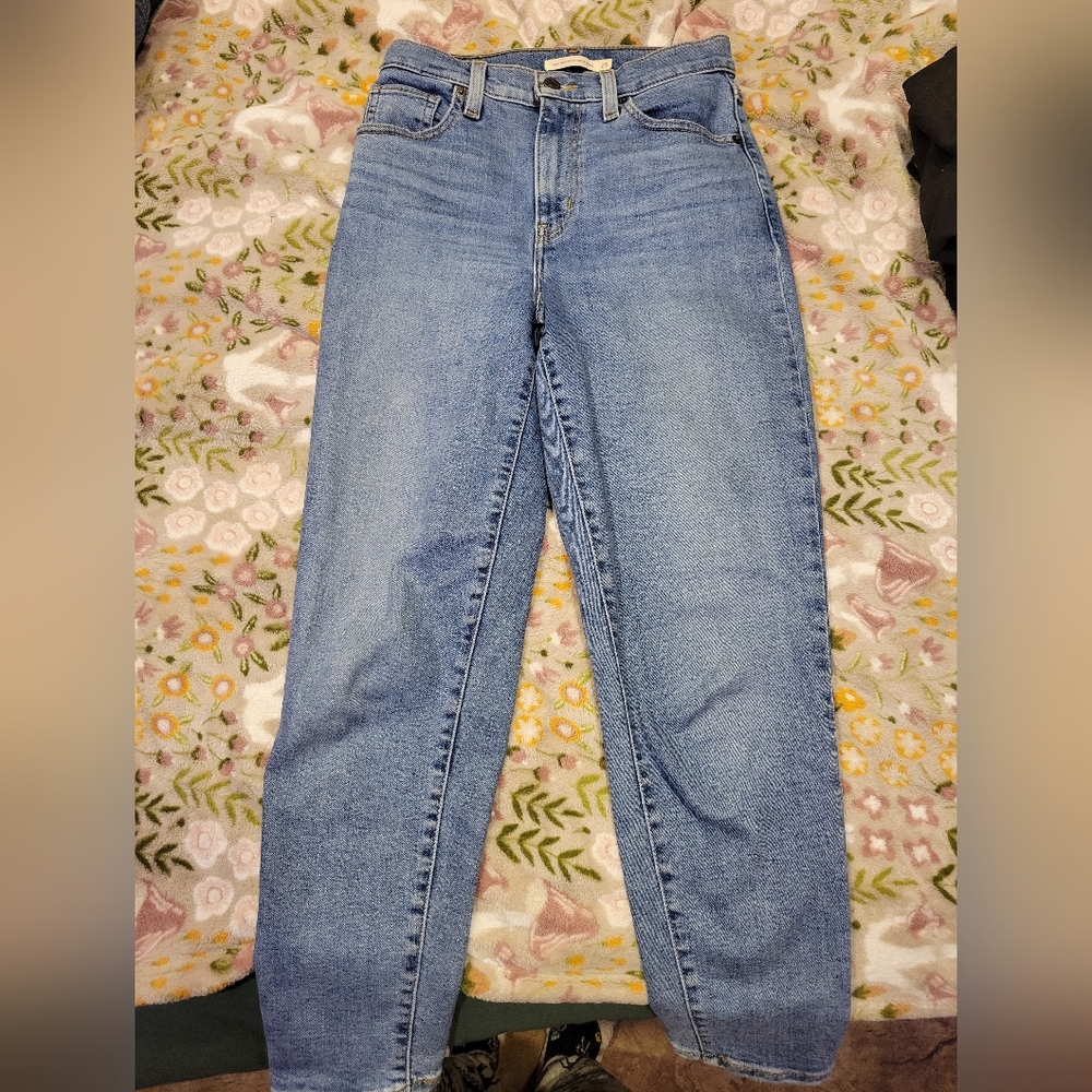 Levi 501 High-Waisted Mom Jeans